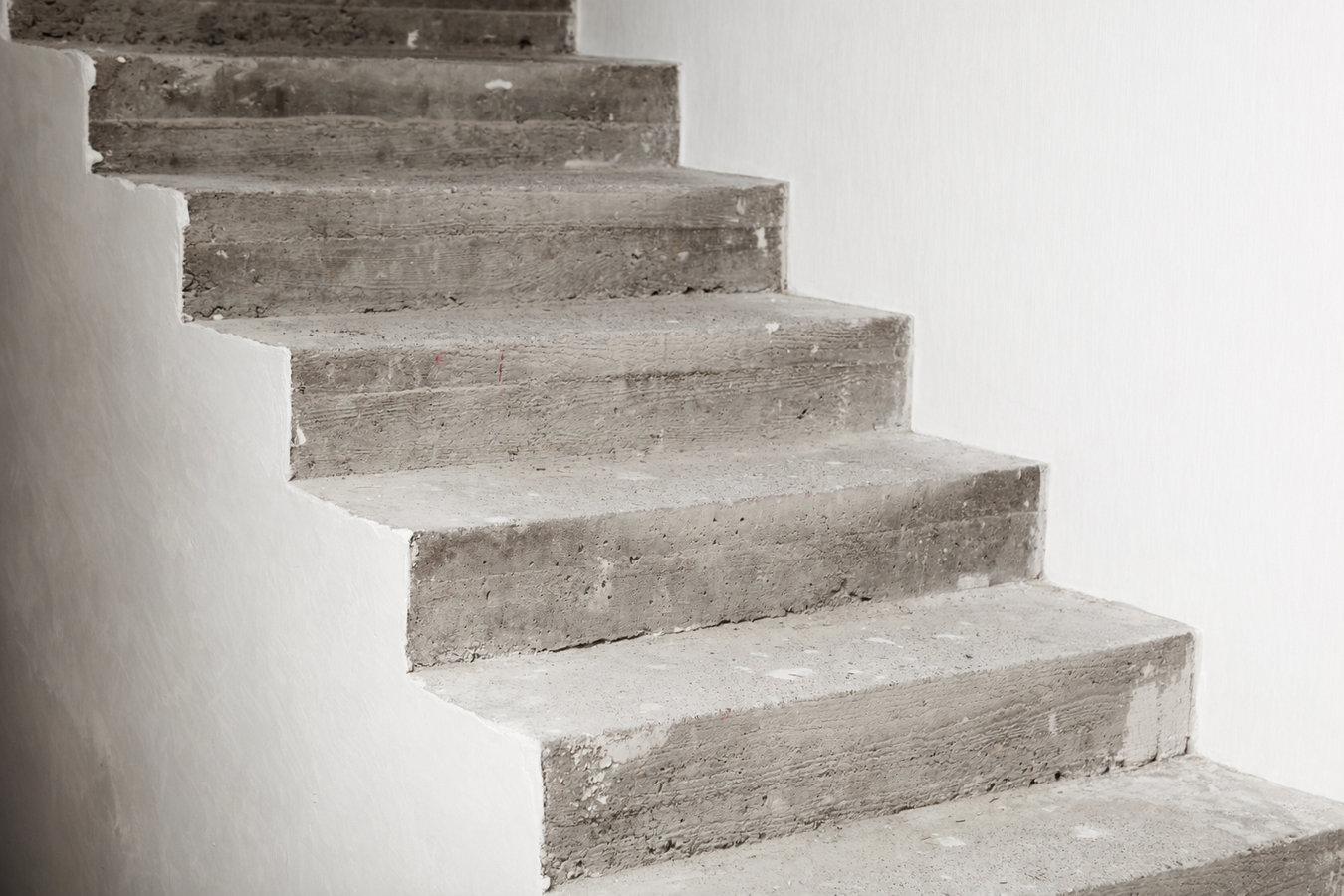 Concrete steps construction in Saginaw, MI